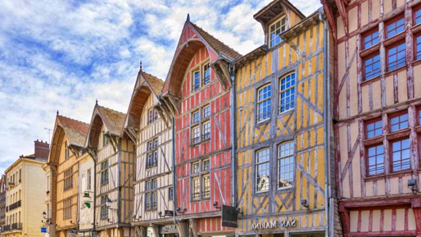 Troyes, de verre et de bois