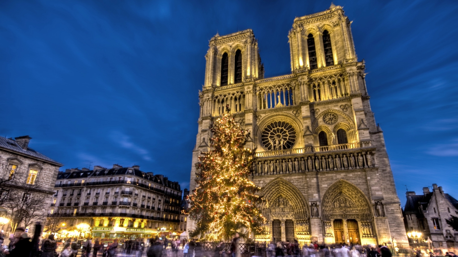 Notre-Dame de Paris et les illuminations de Noël