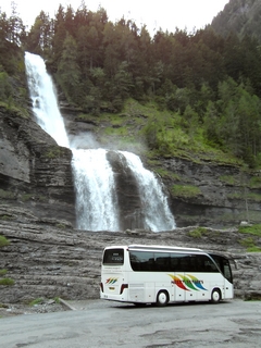 Excursion_montagne_en_bus.jpg